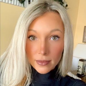 Meet your Posher, Desirae